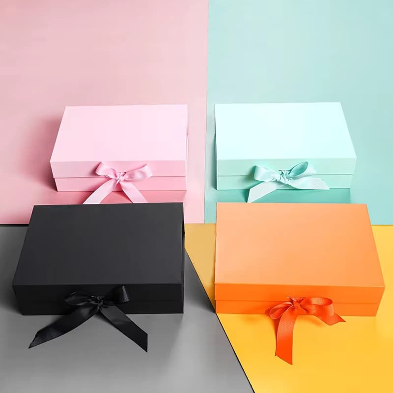 Wholesale Cardboard Gift Box Folding Paper Flat Pack Luxury Magnetic Gift Box with Ribbon for Clothing and Shoes