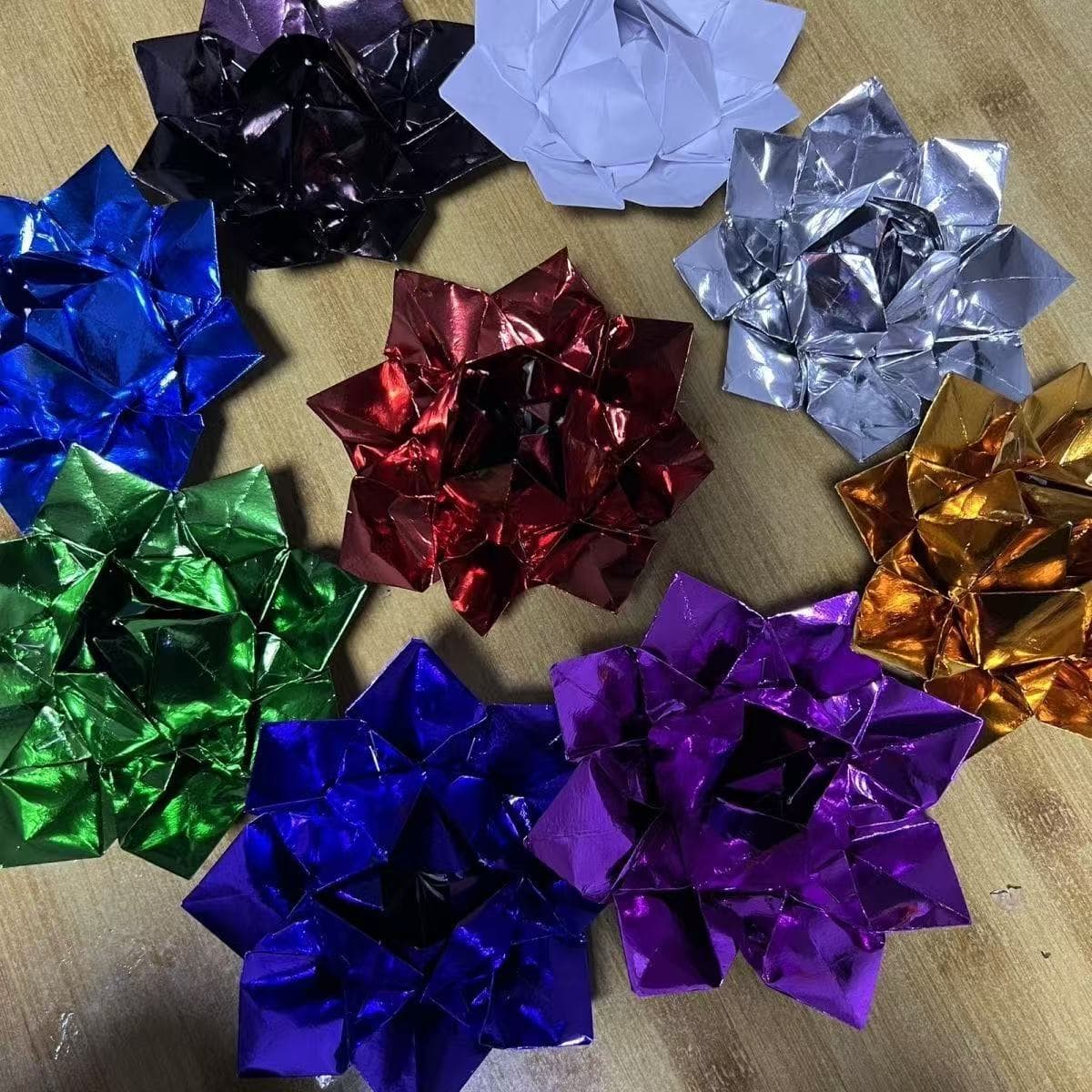 Handmade folded nine-color three-layer lotus flower, 15 cm in diameter, finished product shipped.