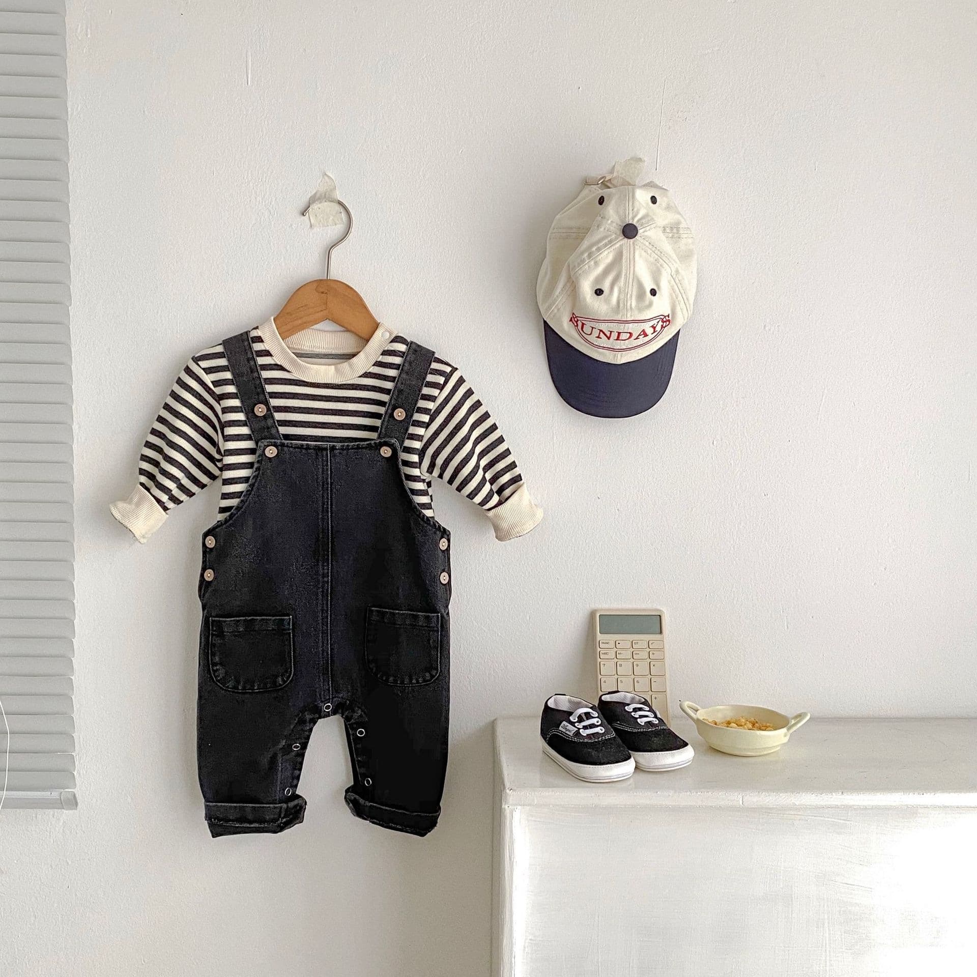 Baby suit 2026 spring style infant and young children male and female baby denim long crawl + striped bag fart jacket two-piece set