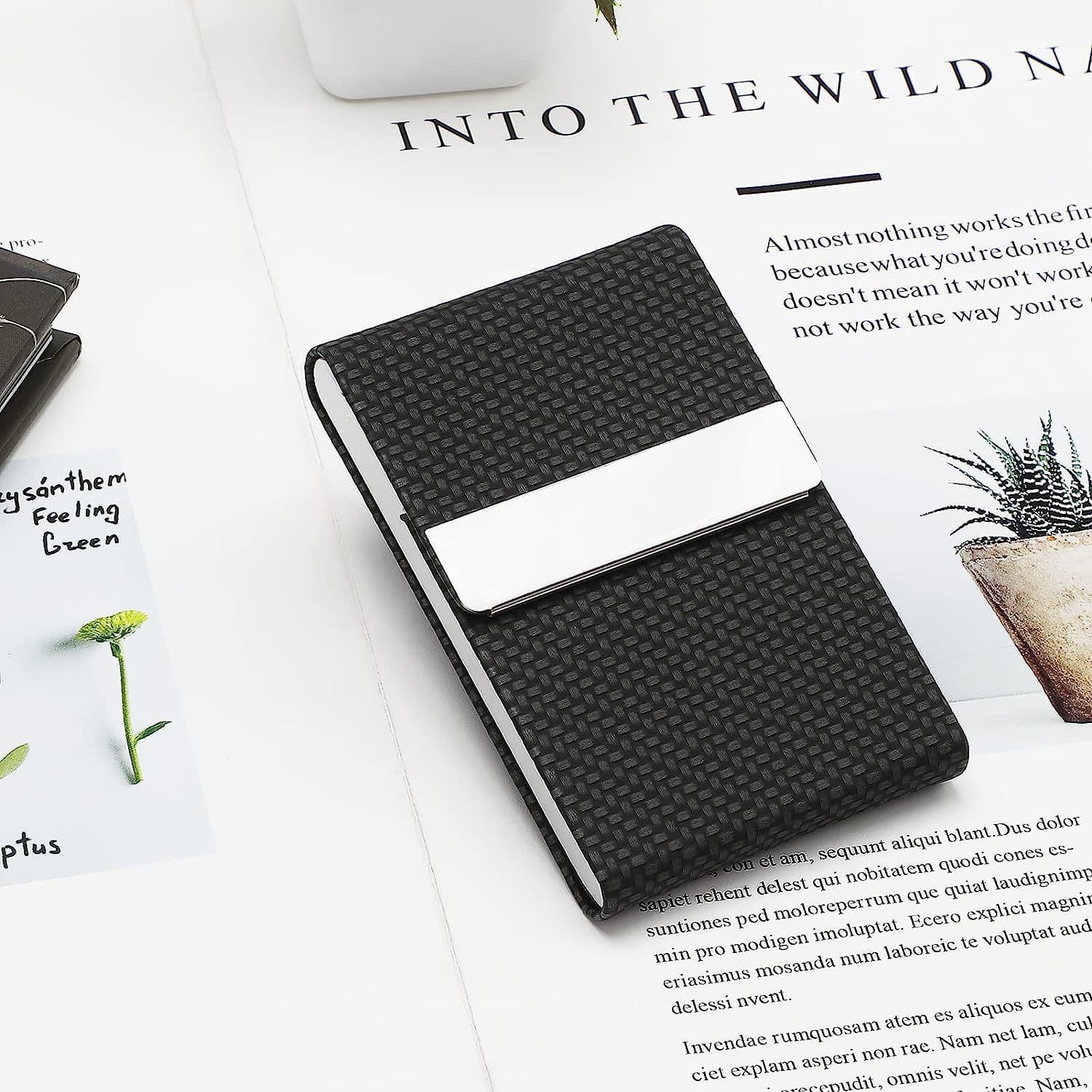 Factory wholesale stainless steel PU business card holders, aluminum alloy vertical business card holders, creative gifts, logo cigarette cases, in stock.