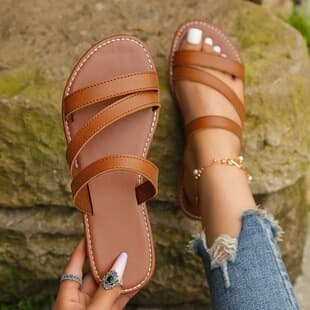Cross-border Large Size Women's Shoes 2024 Summer Women's Outdoor One-strap Three-strap Flat Sandals Women Slippers