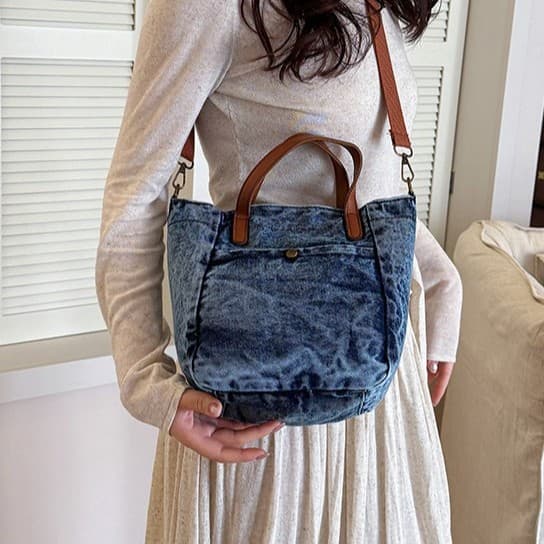 Wholesale new fashion retro large-capacity versatile handbag Korean style literary casual commuting shoulder crossbody bag