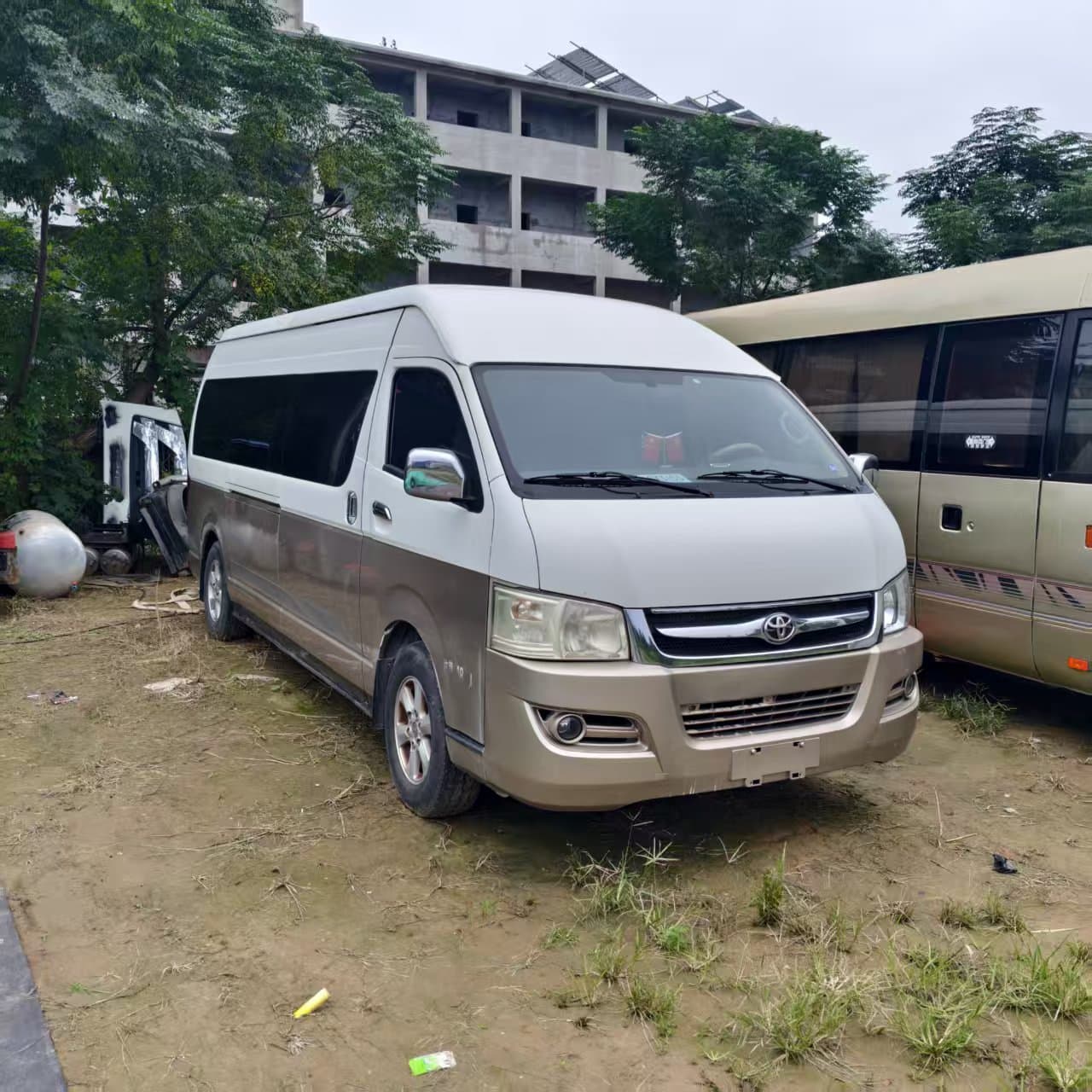 Export Toyota Hiace 14 Seater Small Bus Coaster 23 Seater Minibus Business Reception Commuter Vehicle