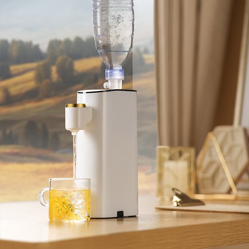 Instant Mini Water Dispenser Portable Small Desktop Fast Heating Desktop Fully Automatic 110V Overseas Pocket Water Machine