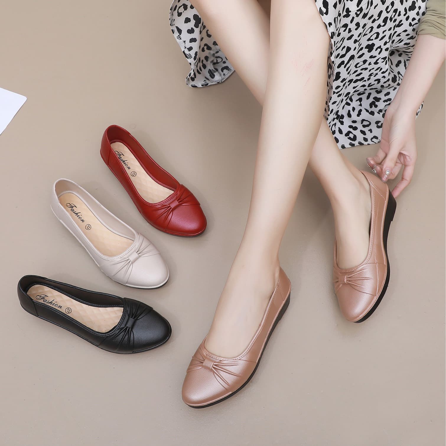 Low-Top Summer Women's Rain Boots Casual Kitchen Cleaning Fashionable Mom Shoes Waterproof Work Gloves Shoe PVC Material