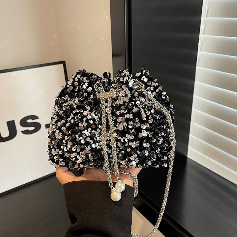 2026 New Niche Fashion Versatile Chain Bucket Bag Diamond-encrusted One-shoulder Crossbody Western Style Internet Celebrity Dinner Hot Girl Bag