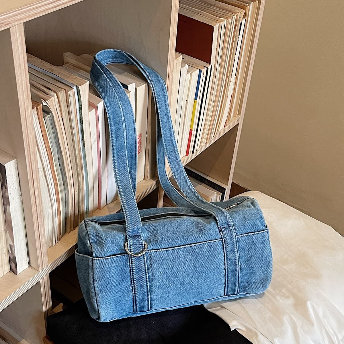 2026 New Denim Bag Women's Large Capacity Solid Color Casual Shoulder Underarm Bag Fabric Bag High-end Pillow Bag