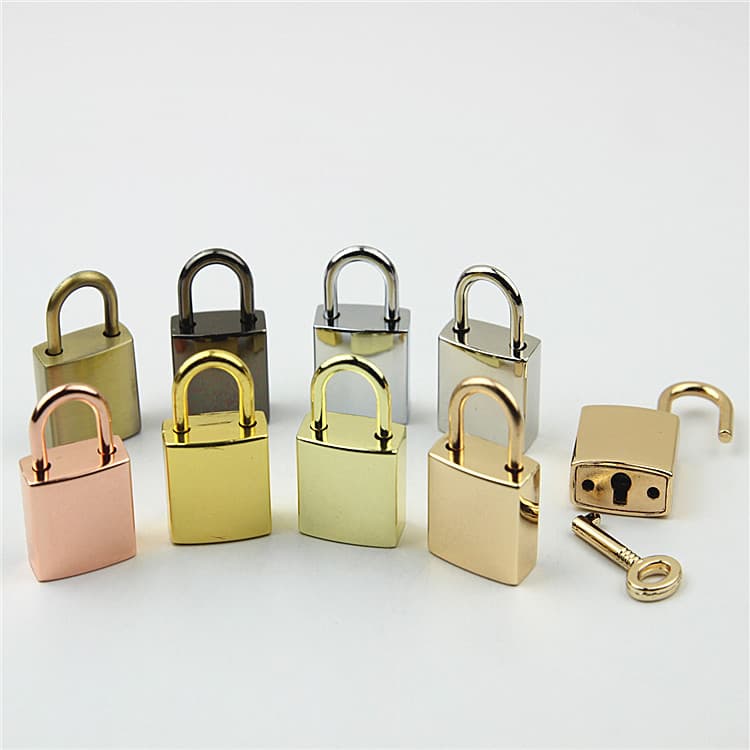 Light gold small square lock pendant for bags and luggage, light gold decorative padlock, smooth surface lock, genuine lock.