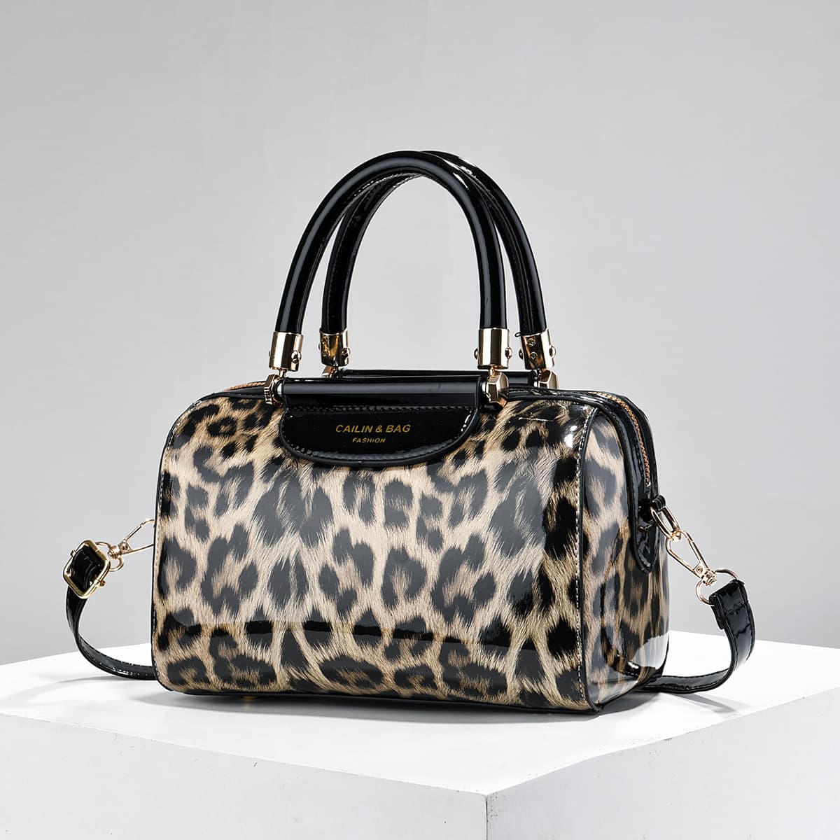 Boston Women's Bag Patent Leather Leopard Print Portable Crossbody Pillow Bag Large Capacity Textured Versatile Crossbody Bag Shoulder Bags