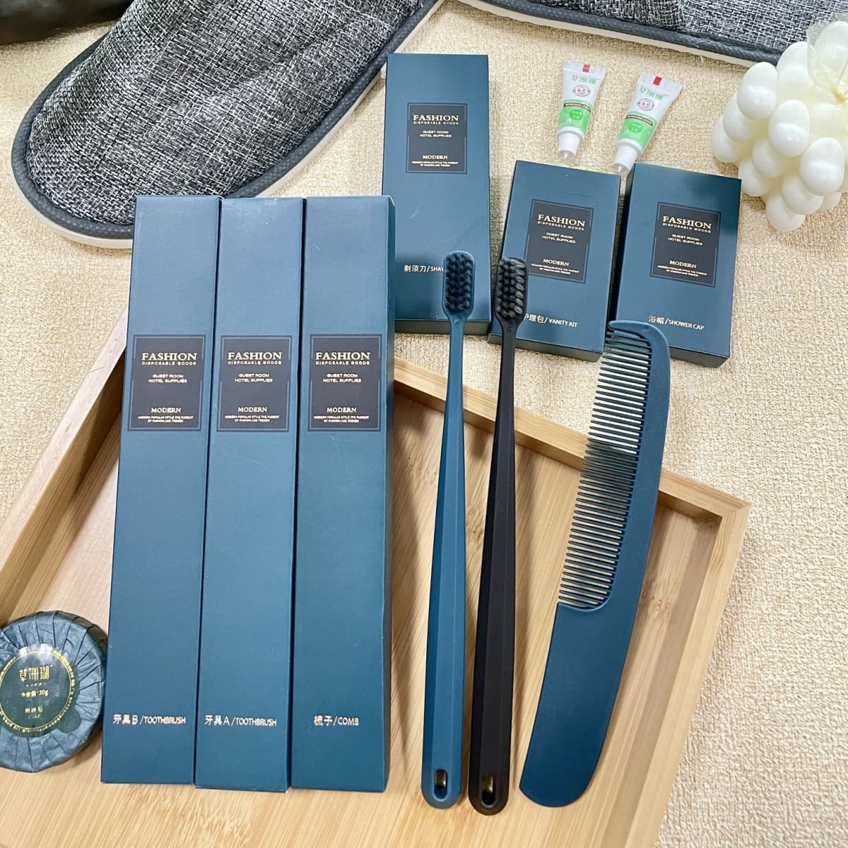 Ultramarine series hotel disposable consumables set with card box, individually packed six-in-one toothbrush and toothpaste for guest rooms