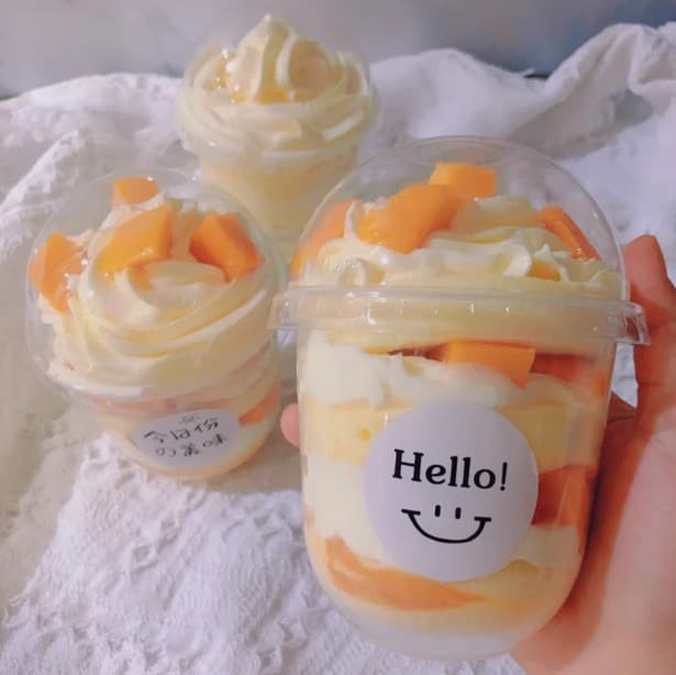 Disposable internet celebrity pop cup fat sundae cup cream hug packaging box u-shaped pop cake cup 360ml