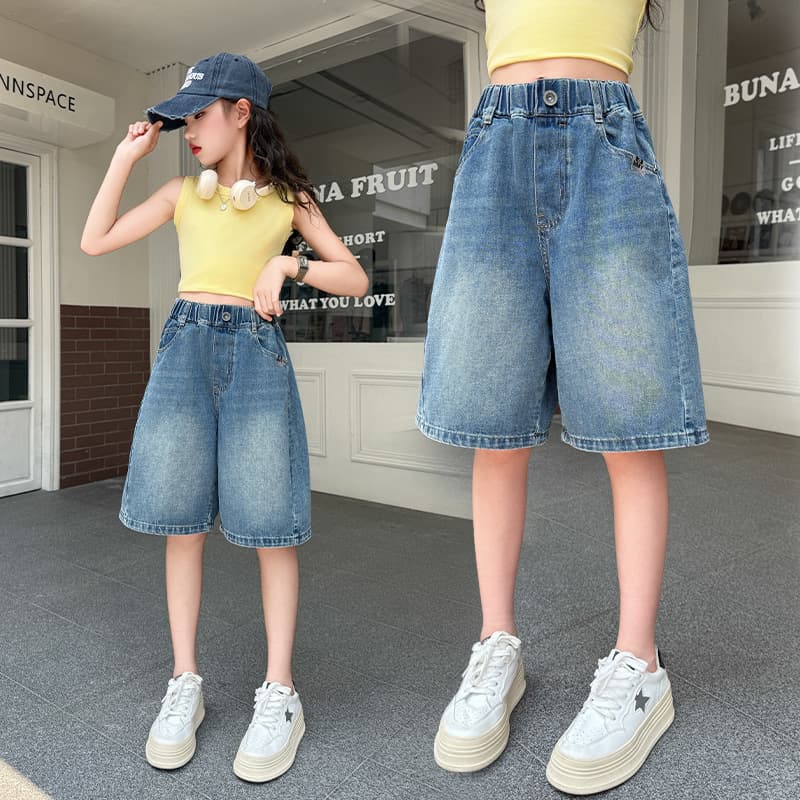 Girls' Denim Shorts Summer 2025 New Style Children's Versatile Wide-Leg Pants, Thin Loose Mid-Length Shorts for Kids