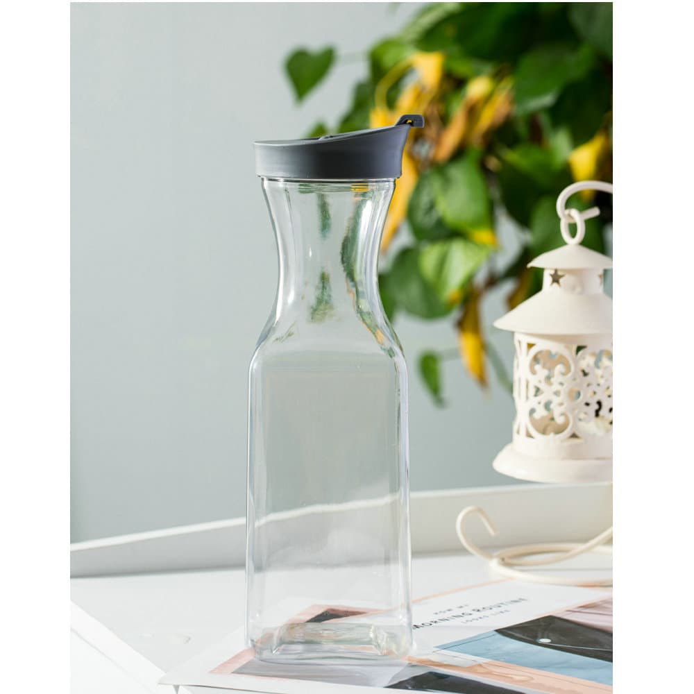 Square Transparent PET Juice Pitcher with Unique Sealed 1600ML Design, Suitable for Bars and Restaurants