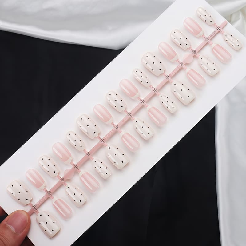 Xiaohongshu Hot Selling Short Press-On Nails Hand-Painted Milky White French Polka Dot Nails Elegant Versatile Fake Nails Detachable