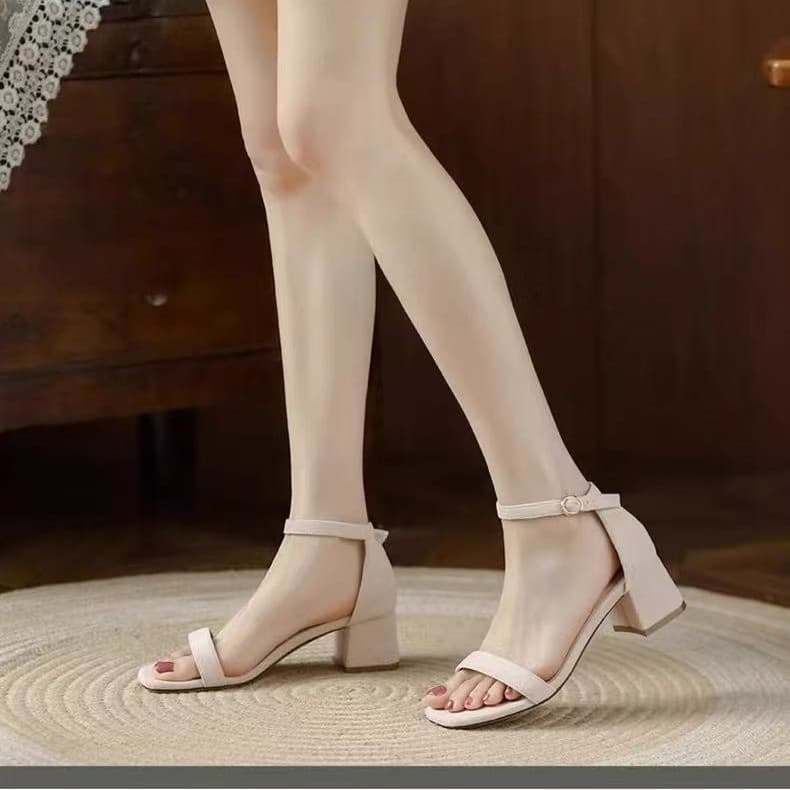 Black Sandals for Women 2026 Spring Summer New Style One-Strap Buckle High Heels Chunky Heel Versatile Mid Heel Fairy Style