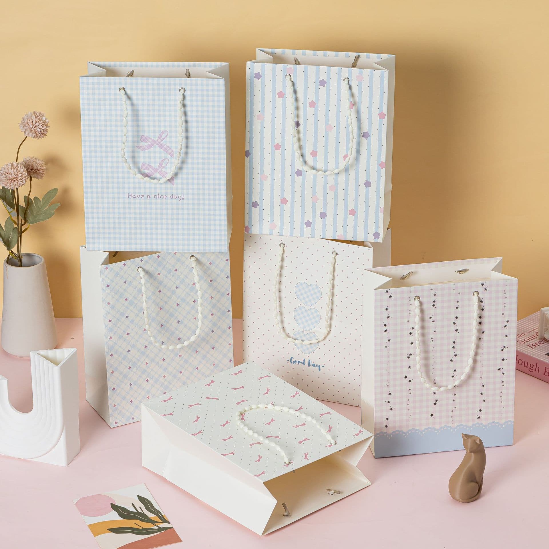 New Embossed Perforated Bubble Cord Pattern Exquisite Universal Gift Packaging Bag Factory Direct Wholesale