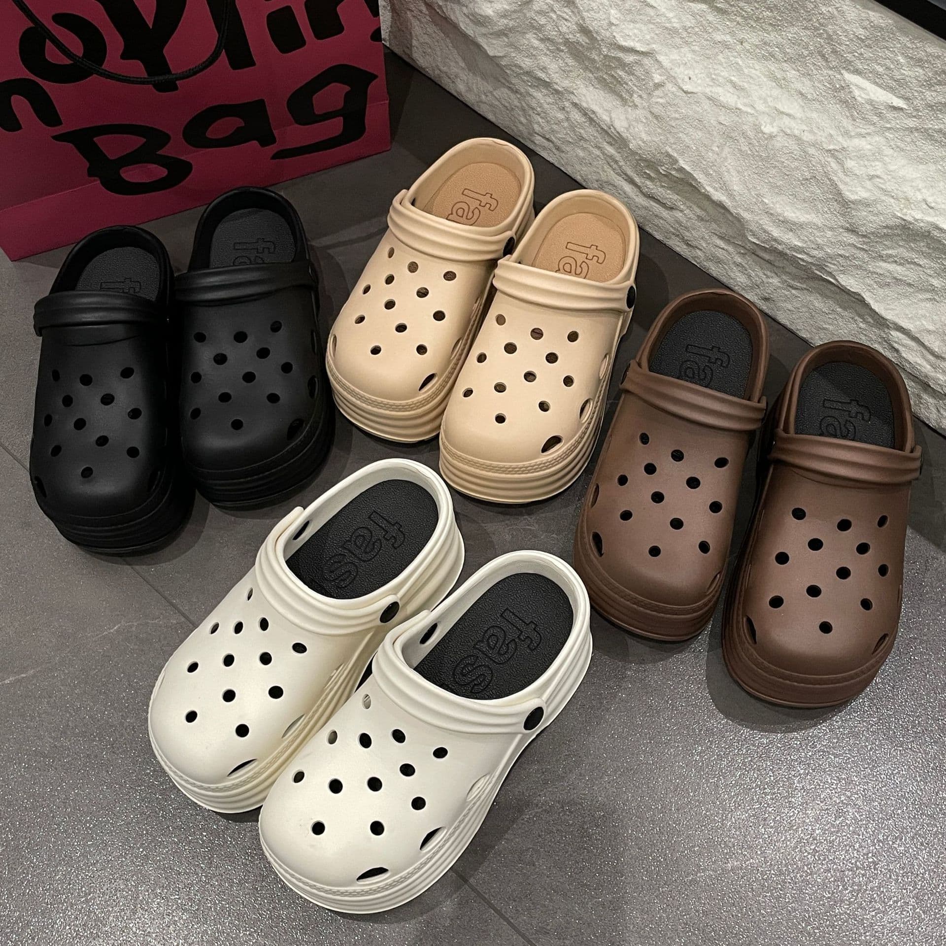 Thick Sole Croc Sandals for Women, Outdoor One-Strap Slide, Beach Shoes, Raised Toe-Covered Clogs, EVA Slippers