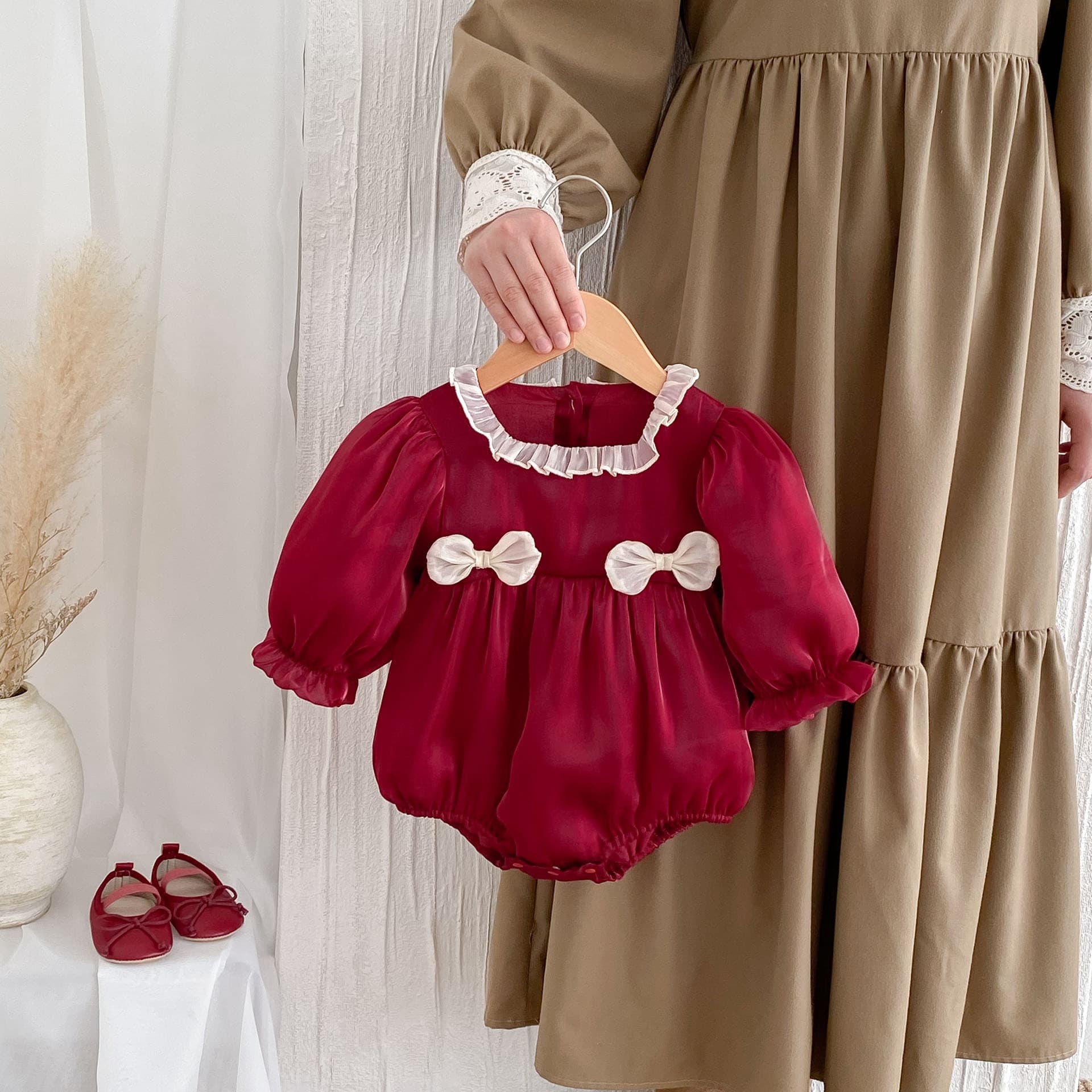 Baby clothes bag, spring and autumn baby girl princess one-year-old dress newborn red festive jumpsuit cotton