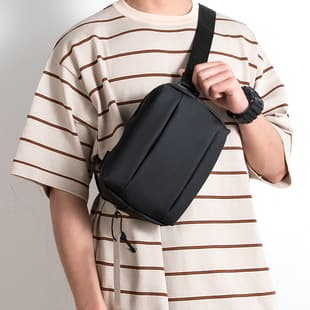 Trendy High-End Men's Shoulder Bag, Leather Crossbody Bag, Waist Bag, Niche Design, Lightweight, Water-Resistant