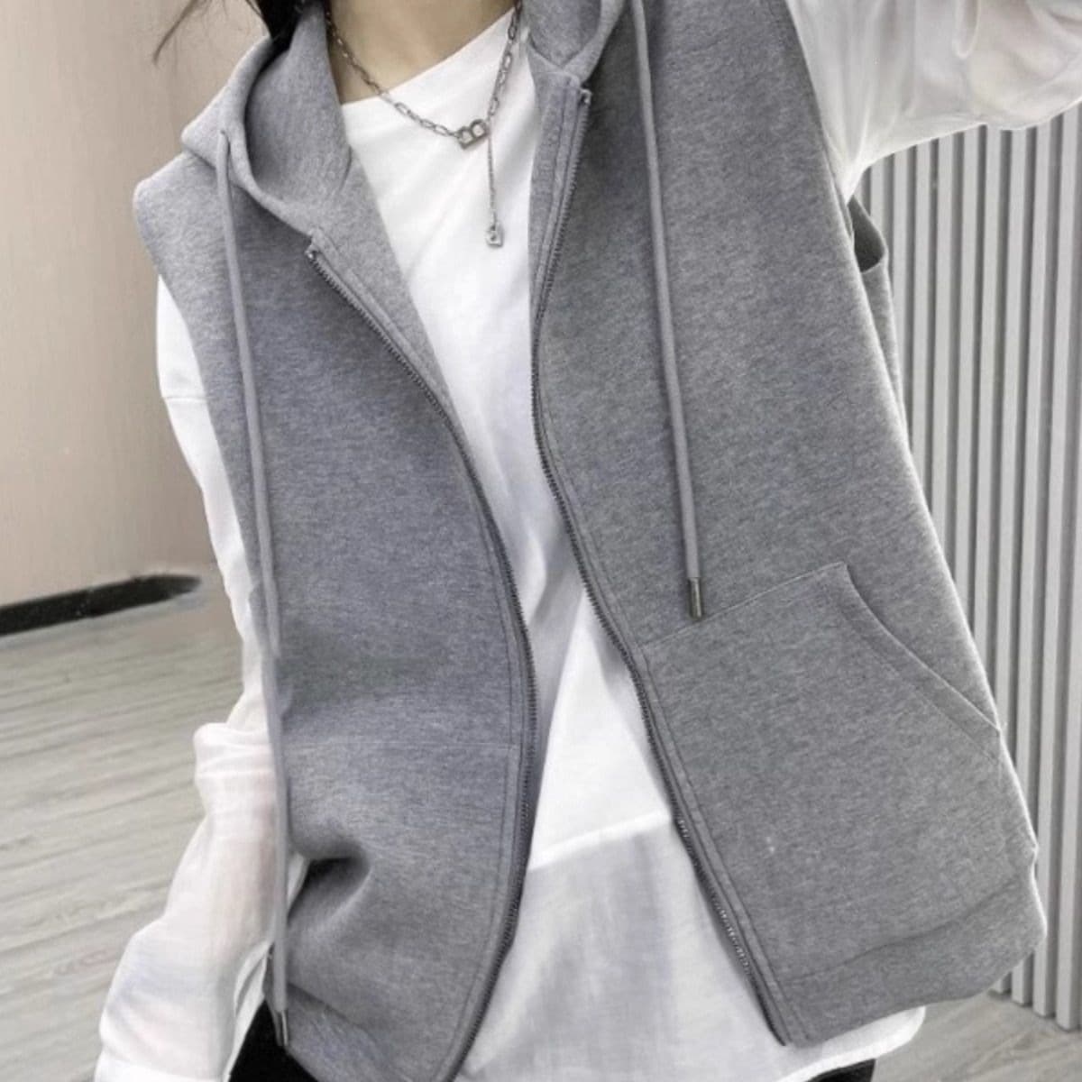 Versatile Layering! Simple Casual Solid Color Sleeveless Hooded Zip-Up Sweatshirt 2025 Autumn Vest Pocket Jacket for Women
