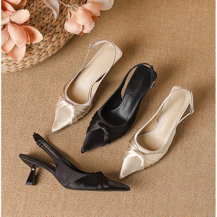 French-Style Thin-Heeled Closed-Toe Sandals for Women, 2026 New Versatile Shallow-Cut Thin-Heeled Backless One-Strap High Heels