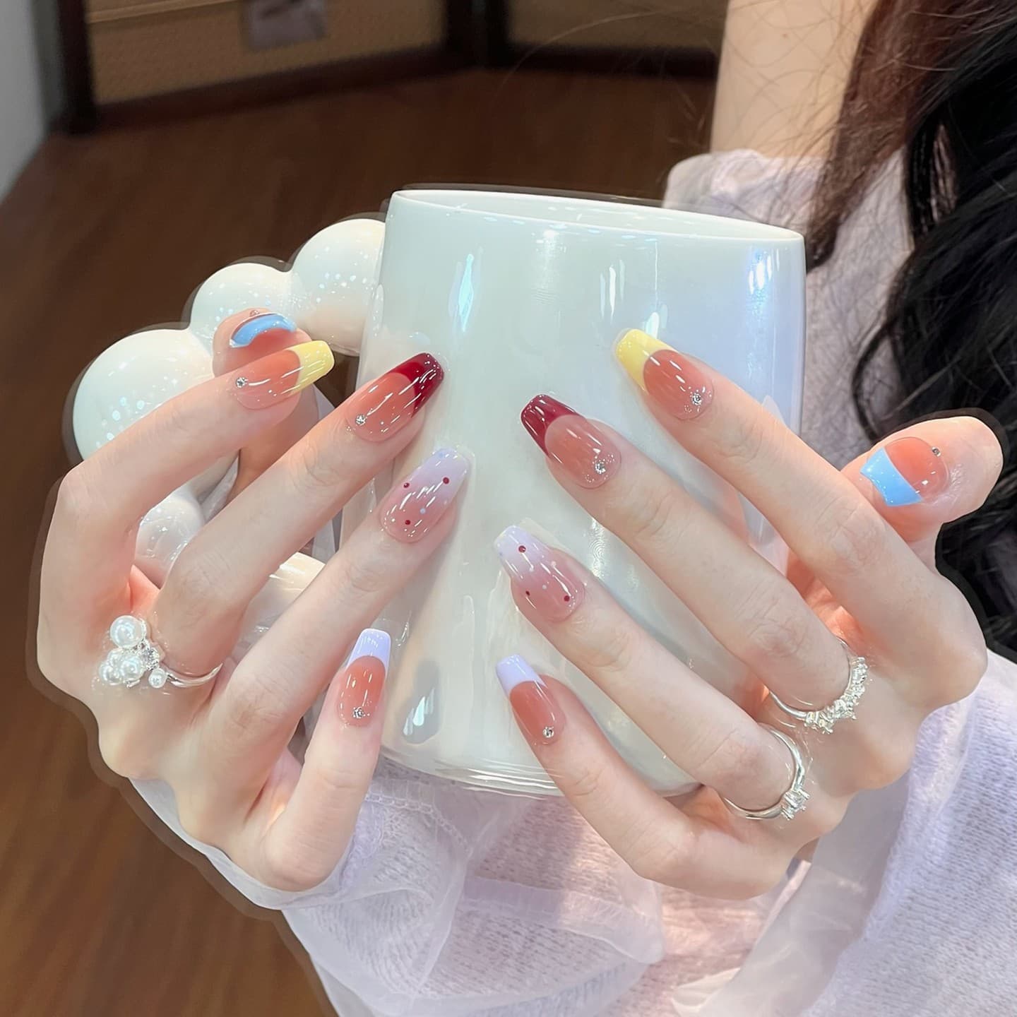 Vibrant Rainbow Gradient Spring/Summer New Cat Eye Nail Art Gentle Wearable Pure Handmade Whitening Nail Stickers High-End