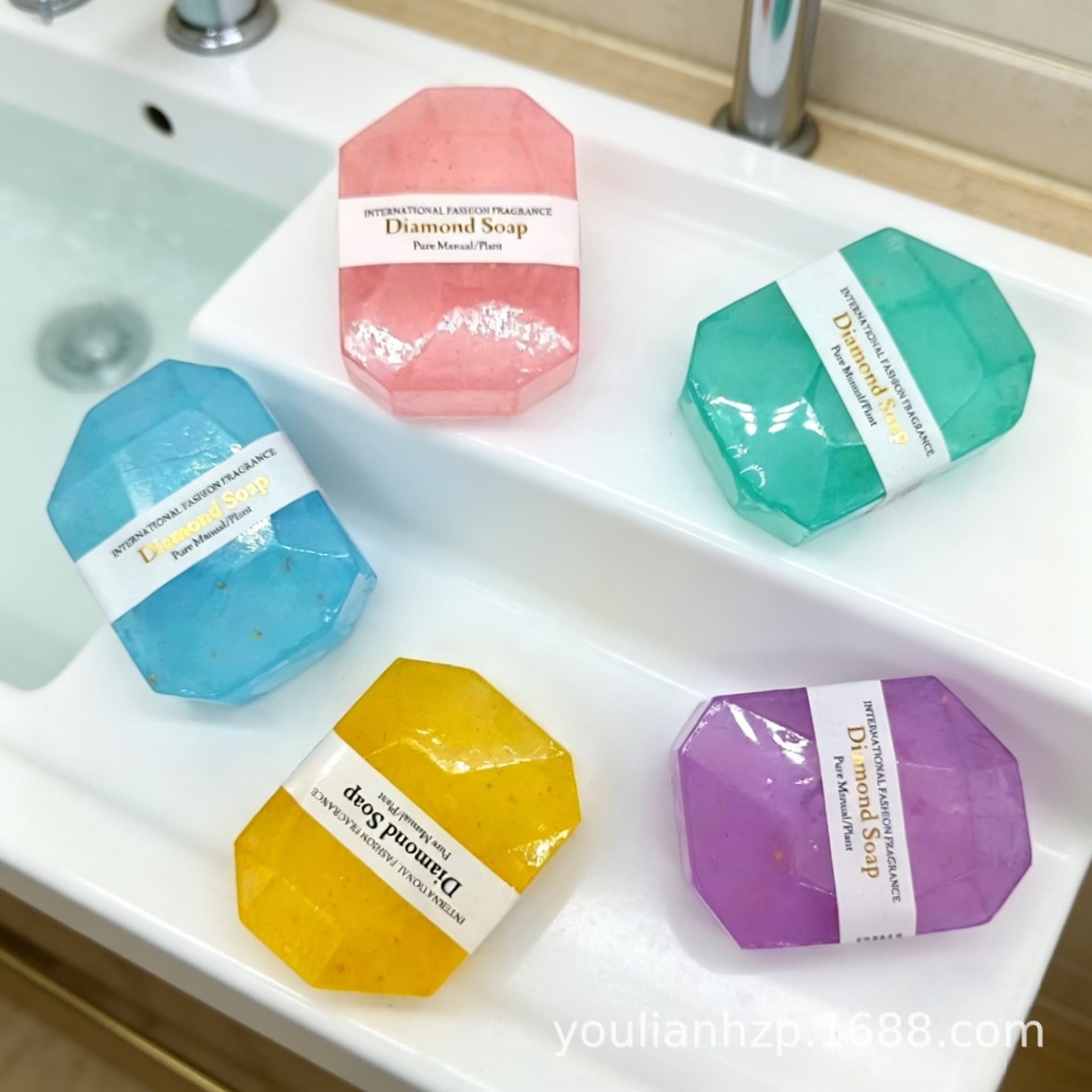 Cross-Border Soap Gemstone Soap 100g Cleansing Bath Soap Essential Oil Soap Souvenir Fragrance Gold Foil Diamond Handmade Soap