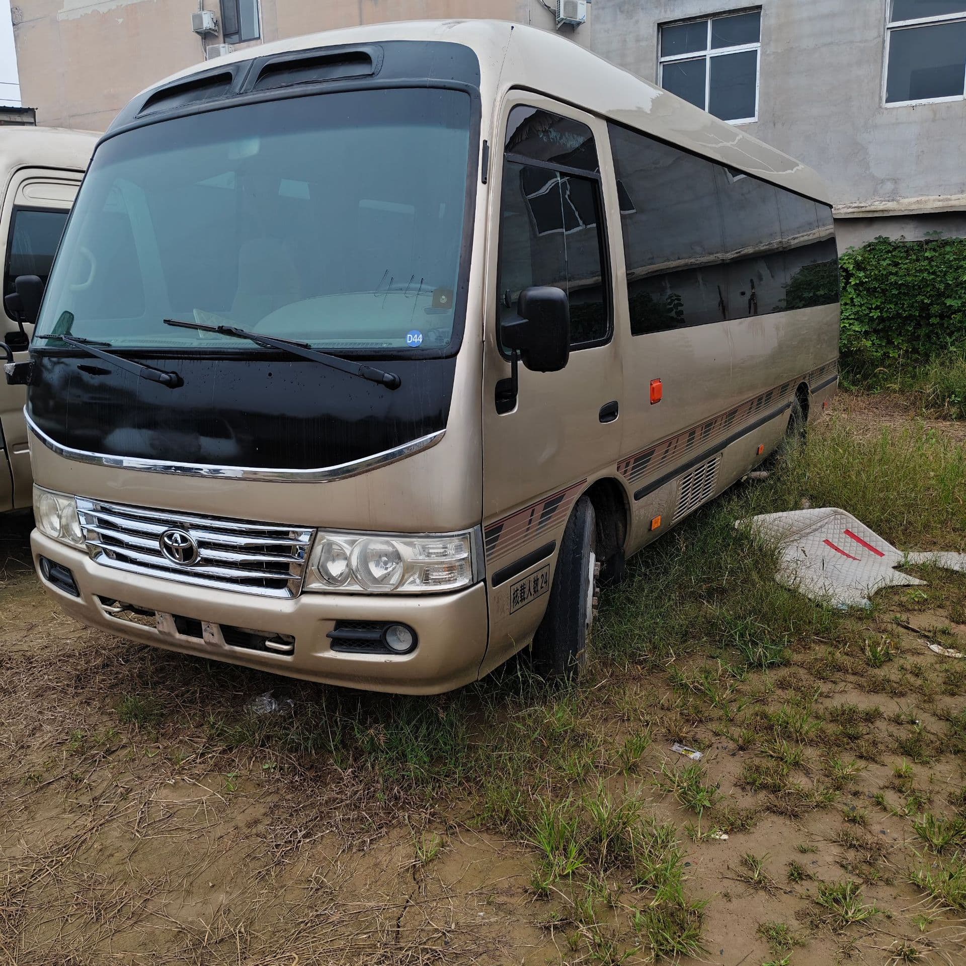 Premium Used Toyota Coaster 19-23 Seat Luxury Bus with Automatic Door - Good Condition