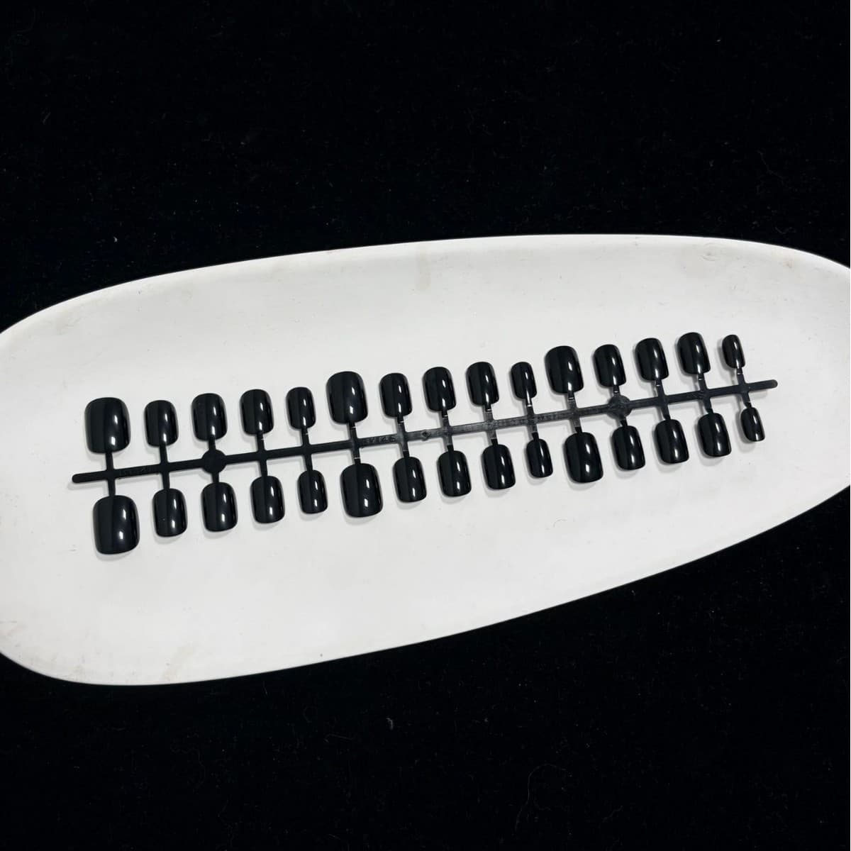 TikTok Hot-Selling Wearable Nails Pure Black Milky White Blank Plain Press-On Nail Tips Short Round Rounded Shape Handmade DIY False Nails