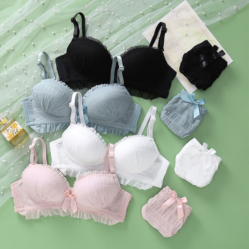 New wire-free, push-up Japanese style thin backless bra set with lace trim for small busts