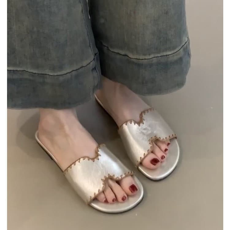 2026 New Trendy Summer Square-Toe H-Shaped Beach Sandals for Women, Flat Outdoor Slippers