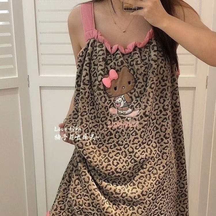 2026 New Leopard Print Bath Wrap with Double Shoulder Straps, Women's Strapless Nightgown, Absorbent, Quick-Drying, Non-Shedding