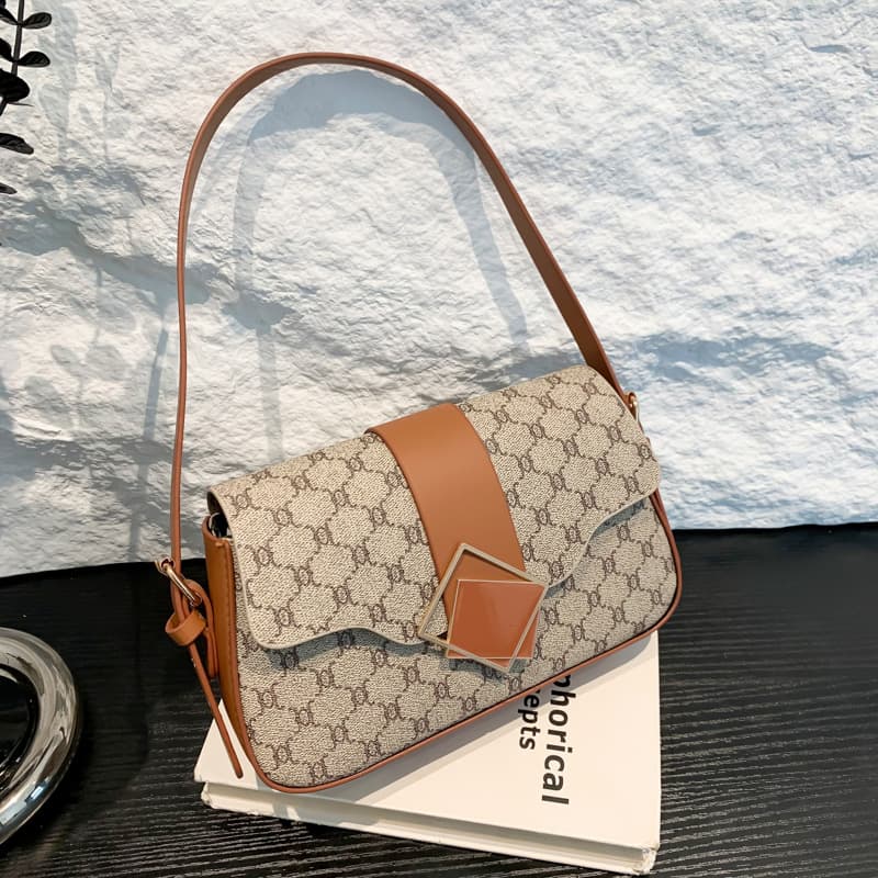 Simple casual crossbody bag for women 2024 new trendy style single shoulder armpit bag versatile fashion commuter small square bag