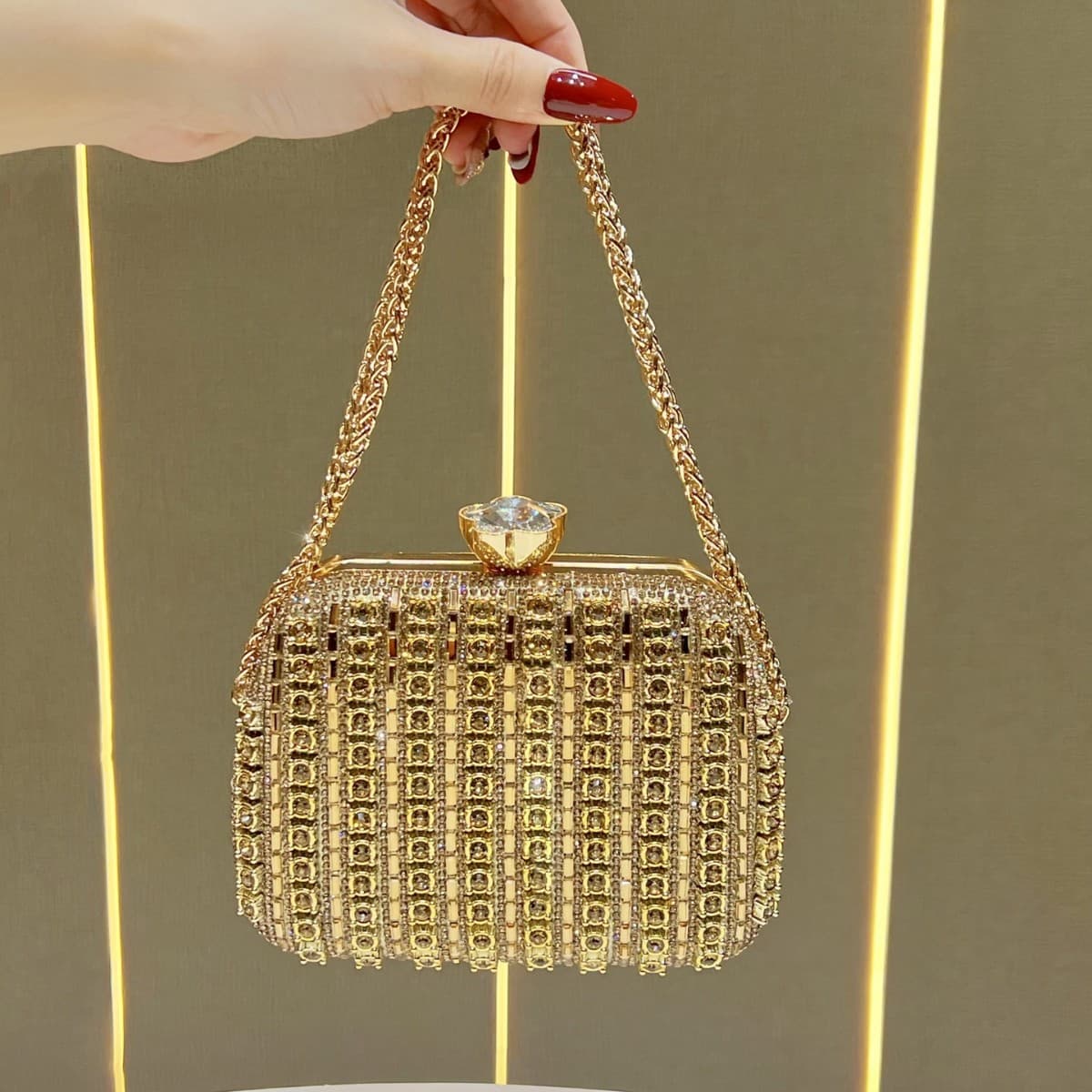Hand-held small bag rhinestone chain small bag niche versatile crossbody high-end dinner women's bag cross-border dinner bag