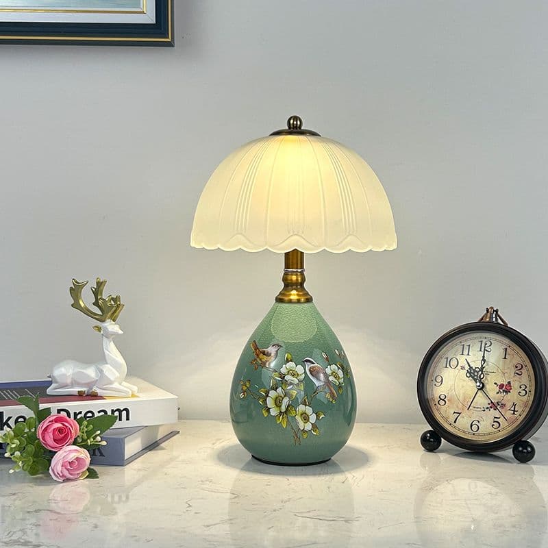 European Ceramic Bedroom Bedside Lamp, Fashionable Warm Romantic USB Dimming Charging Touch Table Lamp for Home Use Wholesale Factory