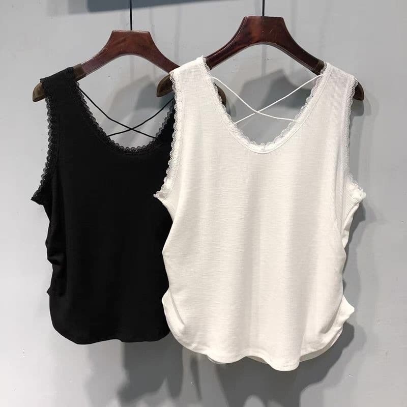 Modal cotton spring/summer lace-trimmed camisole for plus-size women, suitable for both outer and inner wear, featuring a beautiful back and sleeveless design.