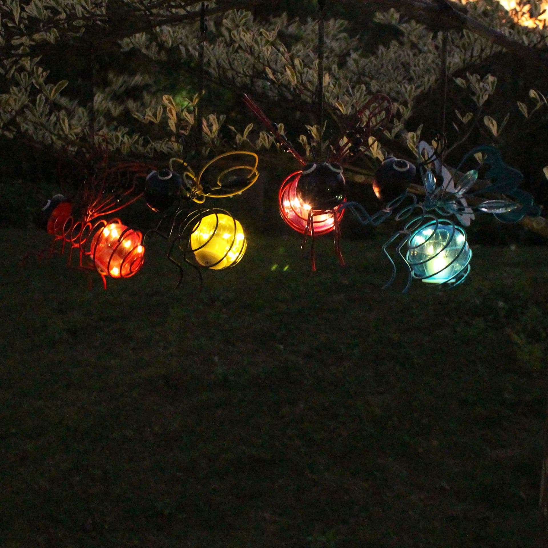 Cross-border new product solar light butterfly chandelier flamingo hummingbird bee hanging decoration atmosphere light garden light landscape light