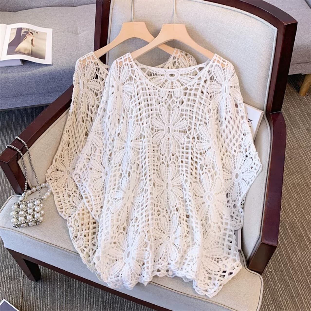 90-145 lbs One-Shoulder Knit Top for Women, Spring/Summer Plus Size New French Hollow Design Loose Casual Blouse