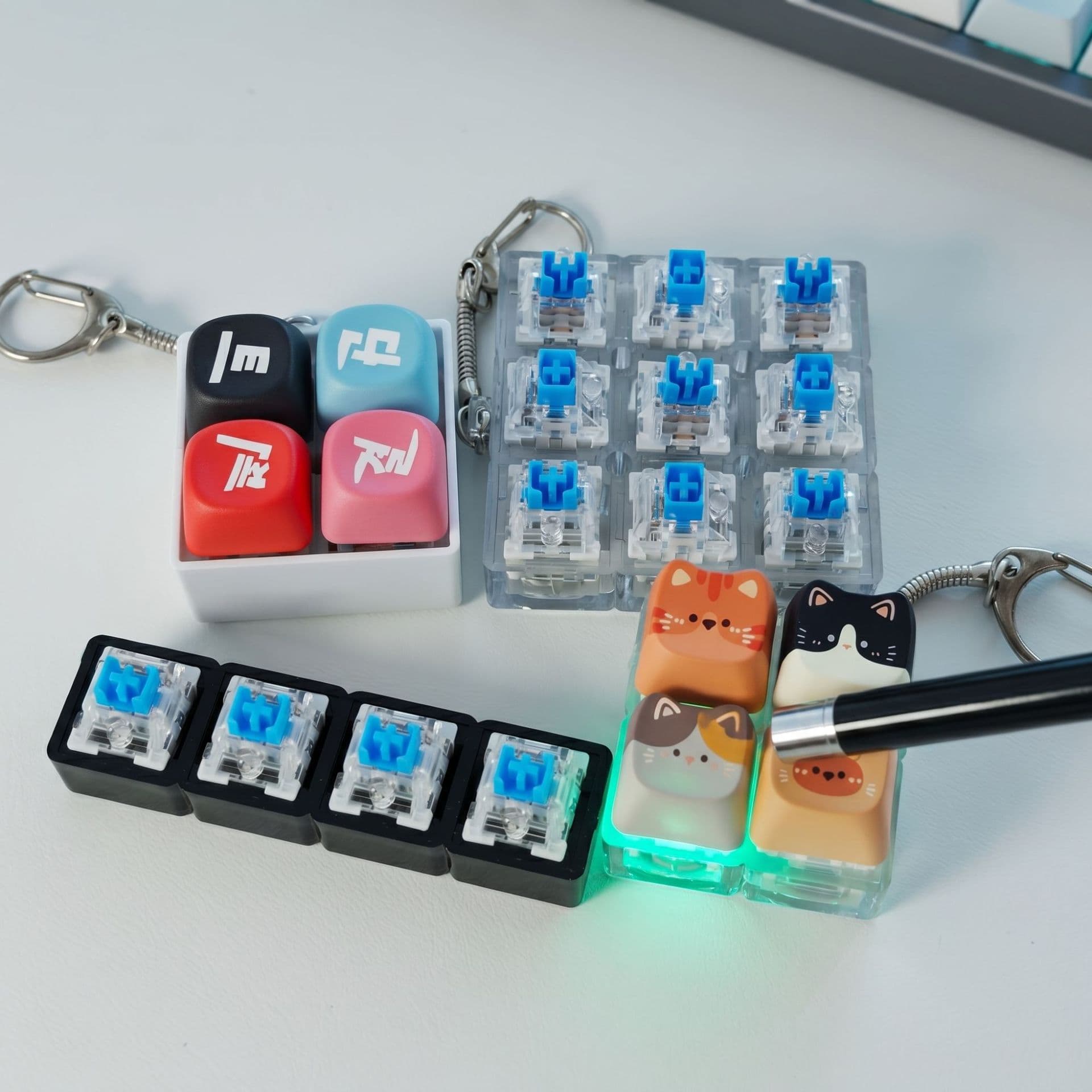 PC 9 Key Mechanical Keyboard Stress Relief Button Fingertip Toy Keychain Switch Tester LED Light Transparent Base
