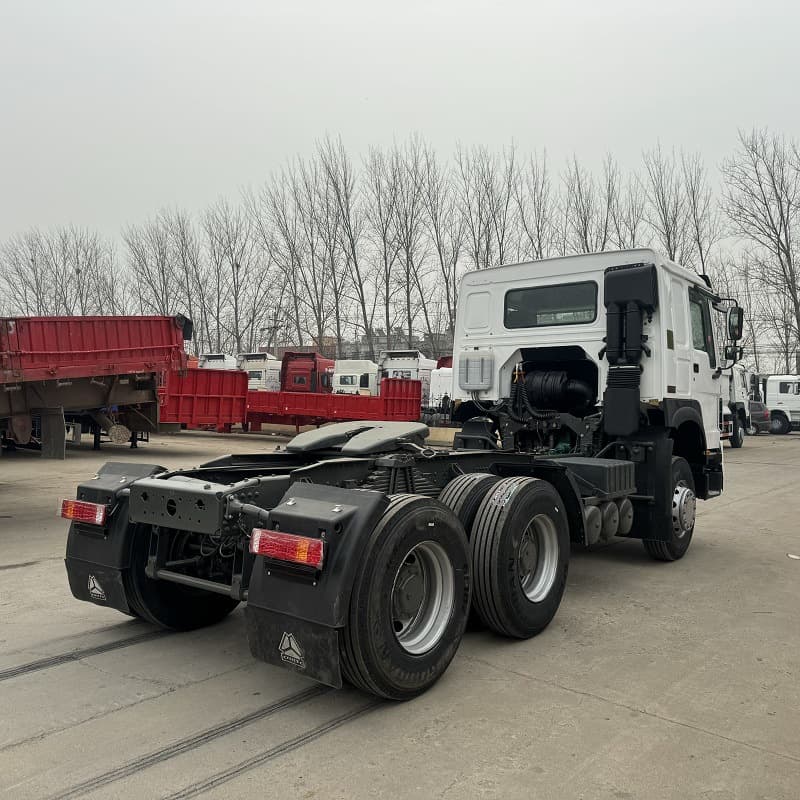Transfer used 10-wheel HOWO tractor head, dual-drive freight truck head, 380 HP tractor trailer head