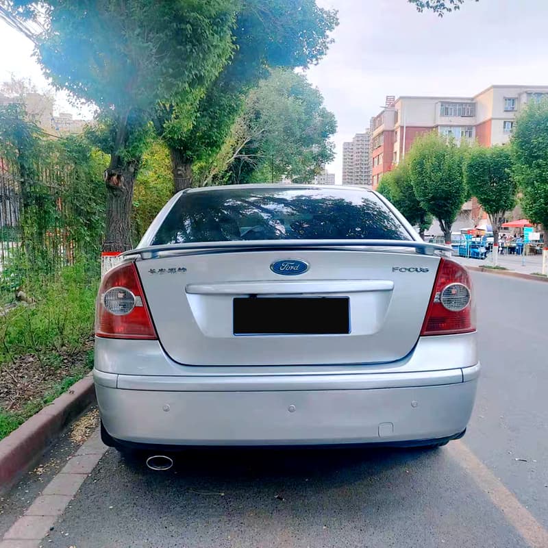 Suitable for 2005-2014 Ford Focus rear spoiler, classic Focus sedan original model modified rear spoiler
