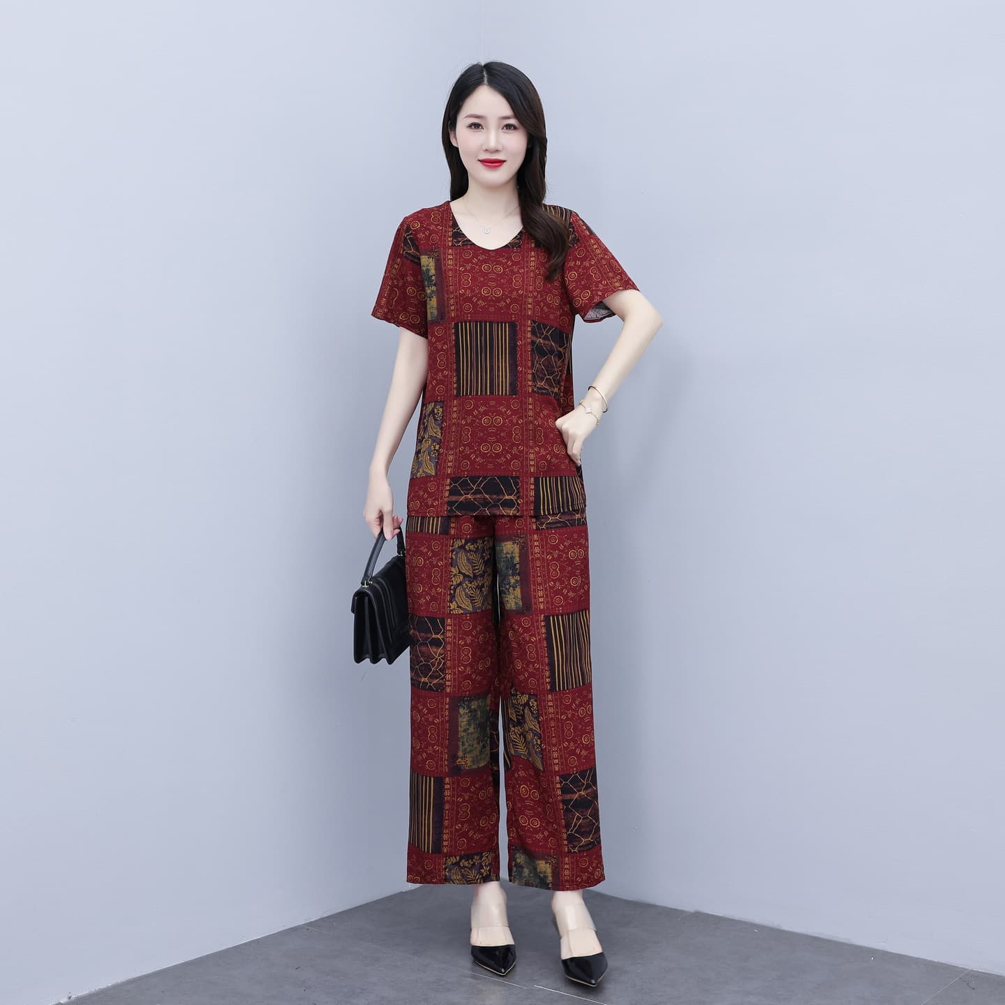 Women's Summer Cotton Linen Two-Piece Set, Fashionable Age-Defying Design for Middle-Aged and Elderly, Plus Size