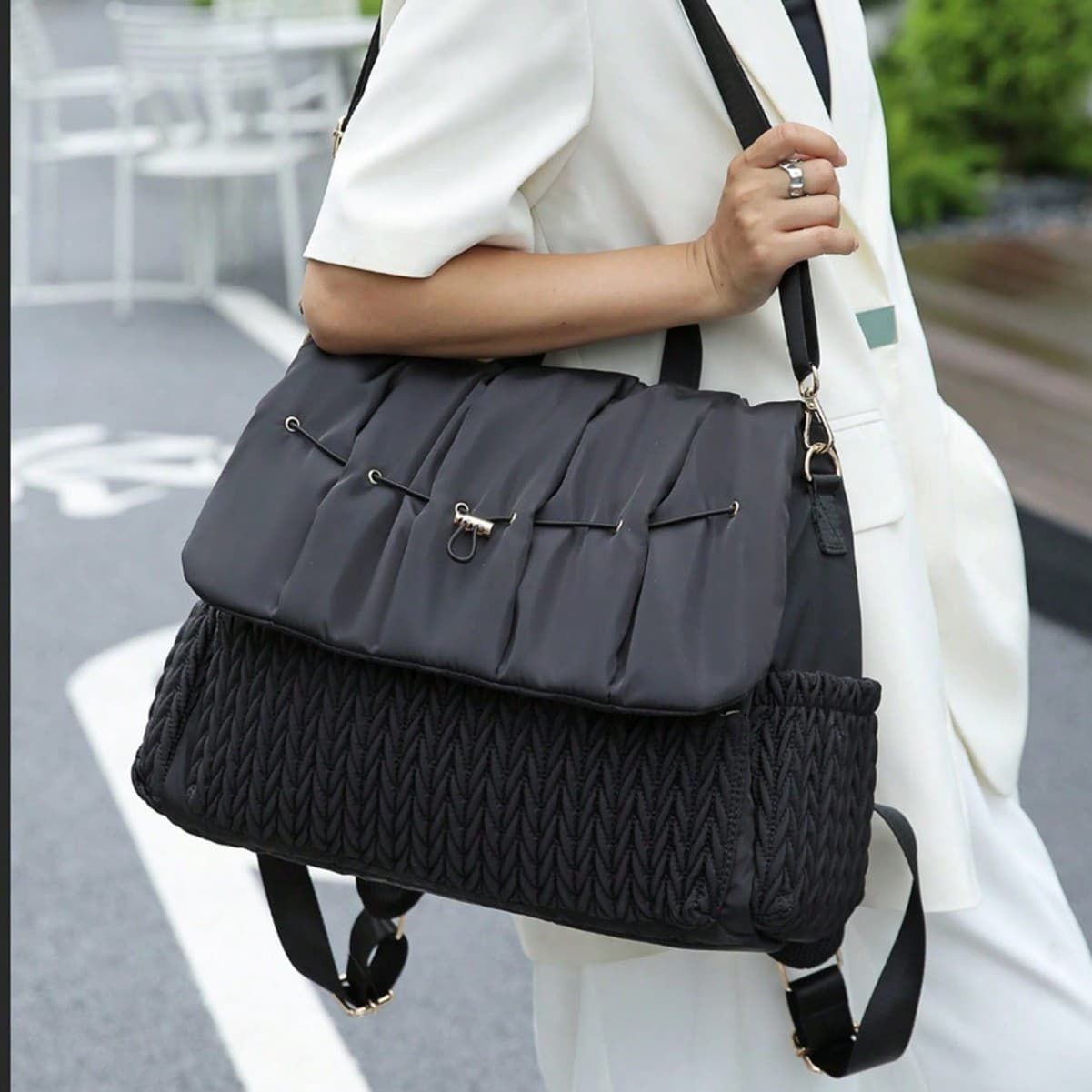 Quilted Embroidered Backpack Mommy Bag Large Capacity Fashionable One Shoulder Portable Mommy Bag Outdoor Travel Insulation Waterproof Diaper Bag