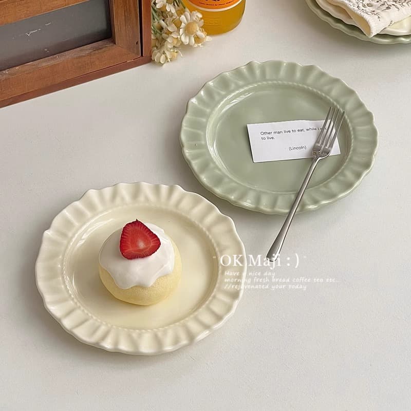 Cute Premium Dessert Plate Ceramic Tableware Ins Style Serving Plate Exquisite Fruit Cake Dish