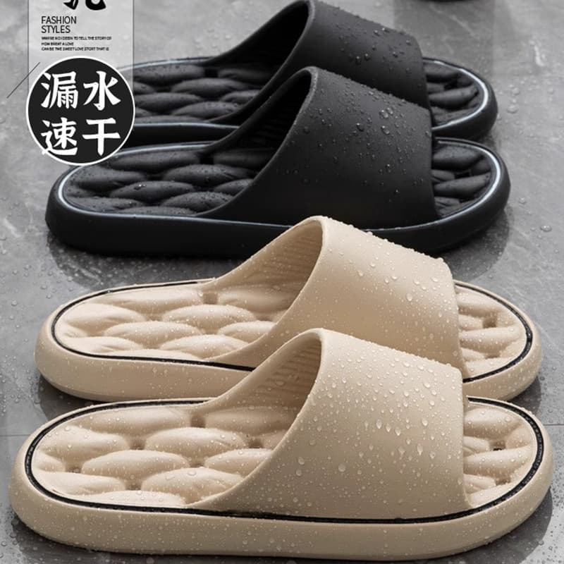 Women's Slippers 2025 Summer Thick Sole Cloud-like Comfort Indoor Bathroom Anti-Slip Sandals Men Outdoor Wear Hole Shoes Wholesale