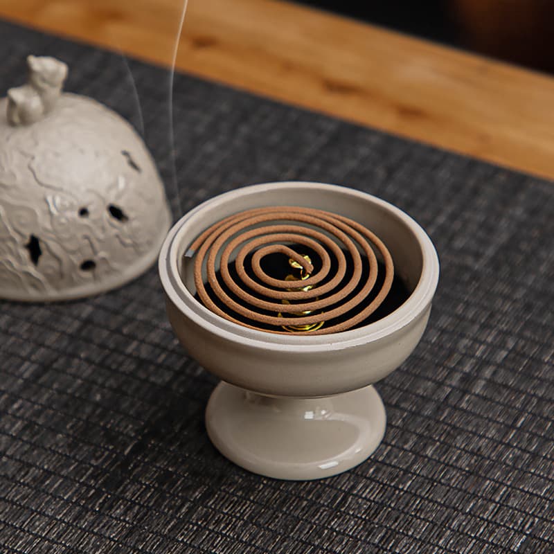 Zen Celadon Boshan Incense Burner Home Indoor Ceramic Aromatherapy Burner for Sandalwood and Coil Incense Creative Retro Tea Ceremony Decoration