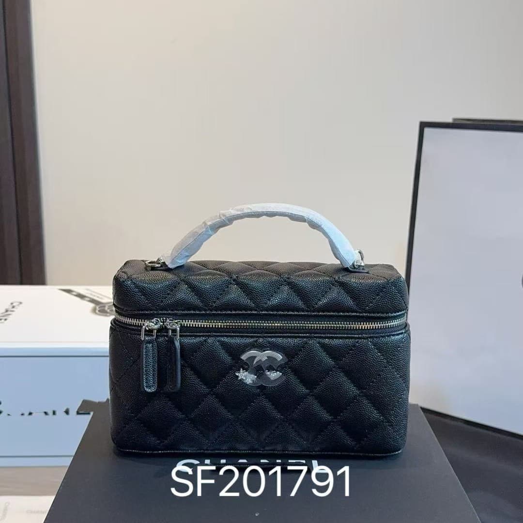 2026 New Model Women's Bag Chanel-Style Quilted Chain Box Bag Soft Leather Shoulder Crossbody Bag Makeup Bag