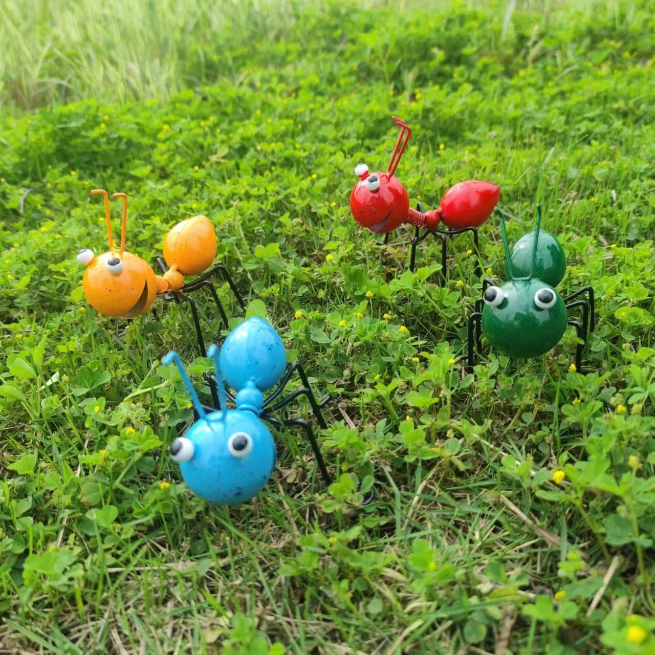 Creative Iron Art Ant Ornament for Home, Outdoor, Garden Wall Hanging and Tabletop Decoration