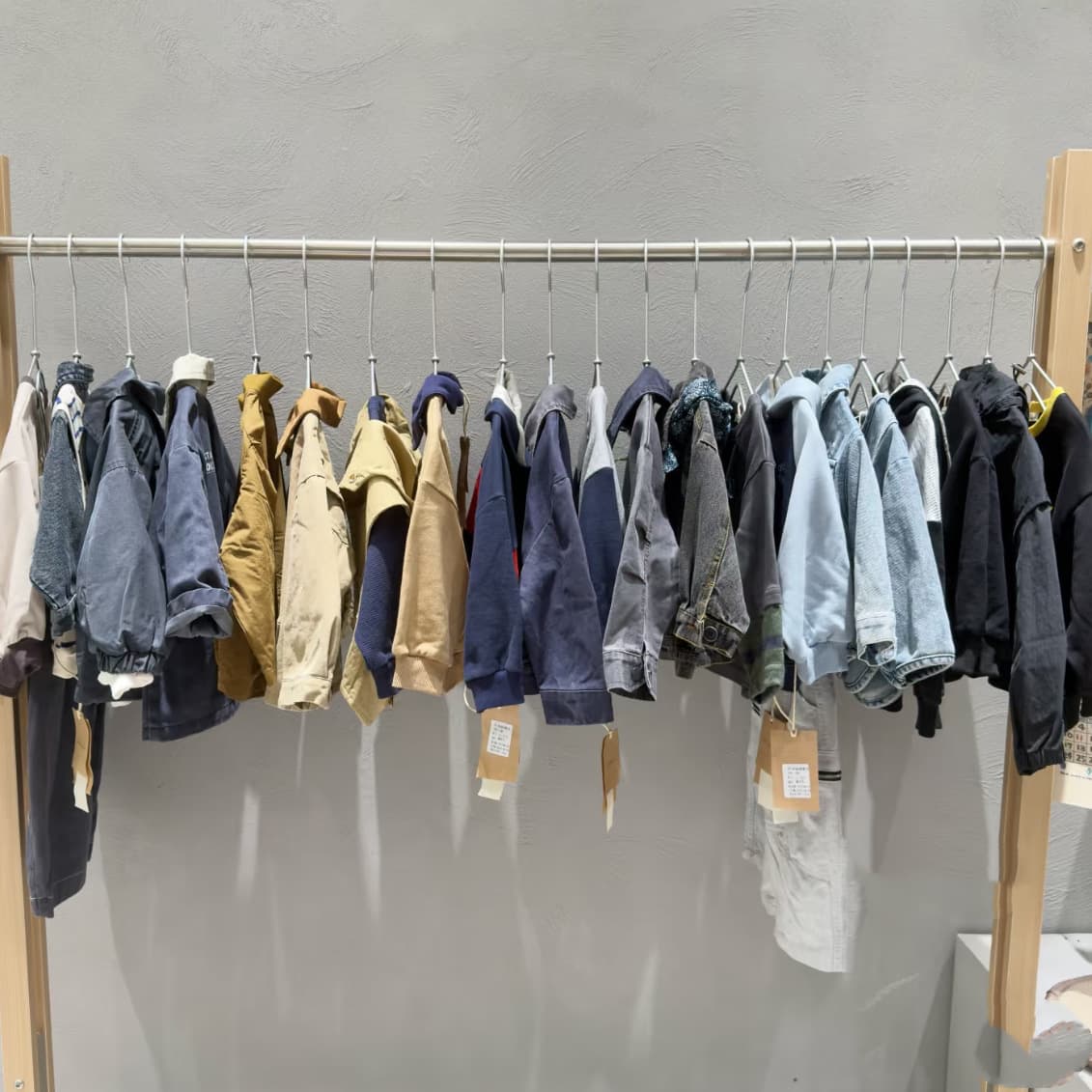Zhili children's clothing mixed lot final stock, street stall live sale special, children's clothing source foreign trade final stock, brand children's clothing discount