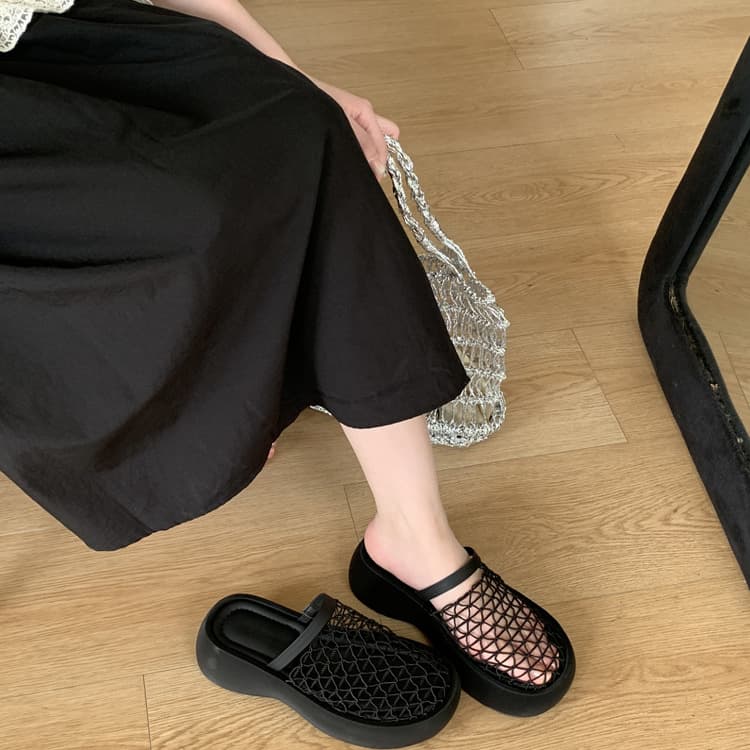 New Summer Mesh Hollow Breathable Closed-Toe Half-Slipper Thick-Soled Roman Platform Sandals for Women Outdoor Wear